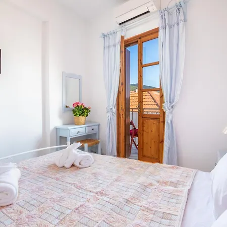 Magda's Place * Skopelos Town